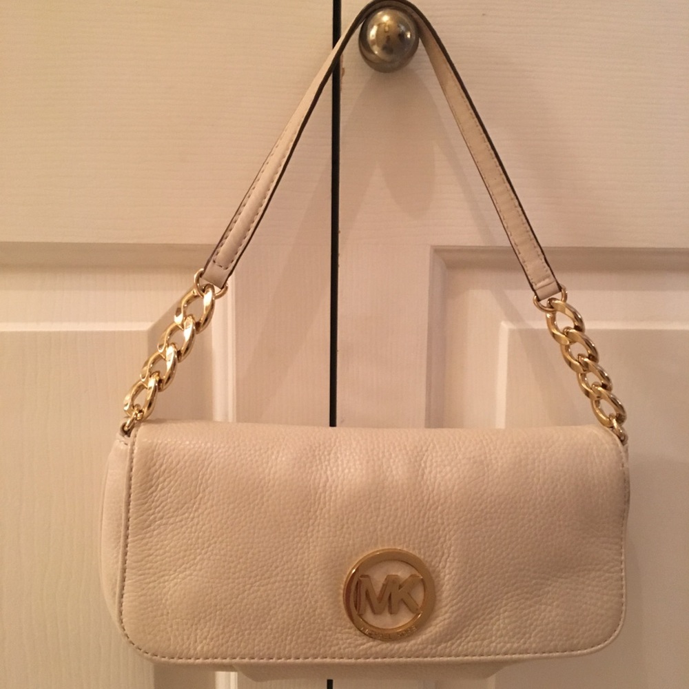 MICHAEL Michael Kors Soft Leather Purse in Ivory / Cream / White w Gold Hardwear
